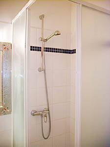 Paris Studio/T1 logements location appartements - salle d'eau (PA-2014) photo 2 de 4
