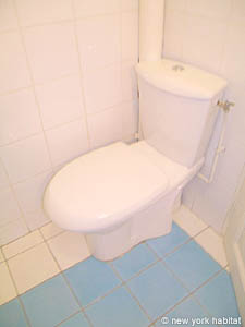 Paris 3 Bedroom apartment - bathroom 2 (PA-2015) photo 5 of 5