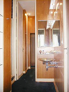 Paris T3 logements location appartements - salle d'eau 1 (PA-2016) photo 1 de 7