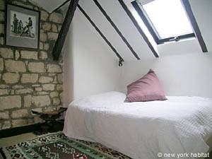 Paris Studio/T1 - Duplex logements location appartements - s&eacute;jour (PA-2018) photo 4 de 12