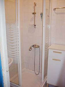 Paris 2 Bedroom accommodation - bathroom 1 (PA-2022) photo 1 of 3