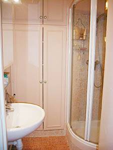 Paris 2 Zimmer wohnungsvermietung badezimmer 1 photo 3