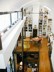 Paris T2 - Triplex - Maison citadine appartements location vacances - chambre (PA-2067) photo 2 de 5