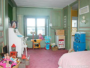 Paris 4 Bedroom accommodation - bedroom 4 (PA-2075) photo 3 of 4
