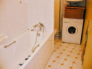 Paris 4 Bedroom accommodation - bathroom 2 (PA-2075) photo 3 of 3