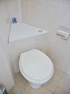 Paris 3 Bedroom apartment - bathroom 2 (PA-2112) photo 2 of 2