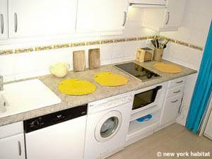 Paris 3 Bedroom apartment - kitchen (PA-2112) photo 1 of 6