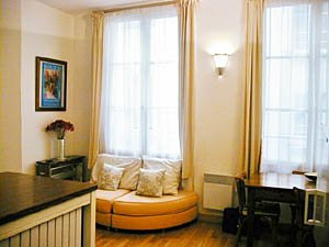 Paris T2 logement location appartement - s&eacute;jour (PA-2117) photo 6 sur 12