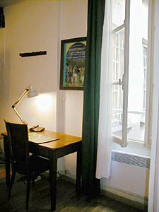 Paris T2 logement location appartement - s&eacute;jour (PA-2117) photo 12 sur 12