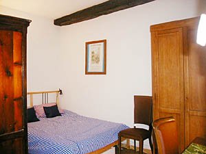 Paris T2 logement location appartement - chambre (PA-2117) photo 1 sur 5