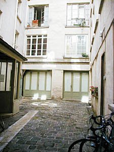 Paris T2 logement location appartement - autre (PA-2117) photo 2 sur 4