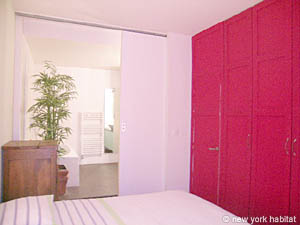 Paris 2 Bedrooms - Duplex apartment bedroom 1 photo 37