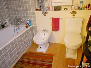 Paris T4 - Loft - Duplex logements location appartements - salle d'eau 1 (PA-2154) photo 3 de 3