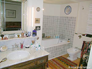 Paris T4 - Loft - Duplex logements location appartements - salle d'eau 1 (PA-2154) photo 2 de 3