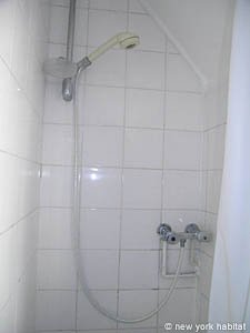 Paris Studio T1 logement location appartement - salle d'eau 1 (PA-2155) photo 2 sur 3