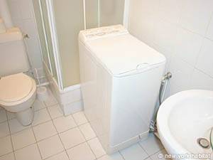 Paris 1 Bedroom apartment - bathroom (PA-2170) photo 2 of 4