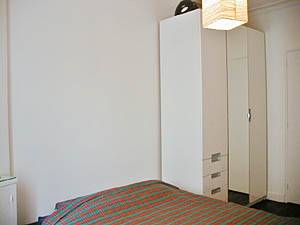 Paris T2 appartements location vacances - chambre (PA-2201) photo 2 de 3