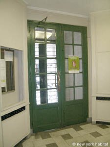 Paris Studio accommodation - bathroom (PA-2207) photo 1 of 2