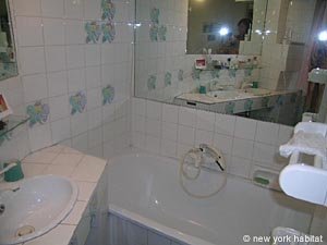 Paris T3 logements location appartements - salle d'eau 2 (PA-2221) photo 1 de 4