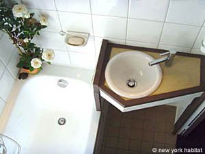 Paris T2 logements location appartements - salle d'eau (PA-2259) photo 3 de 5