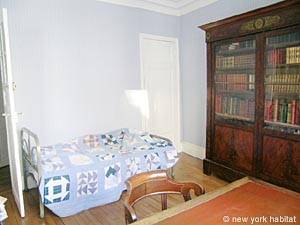 Paris 2 Bedrooms apartment bedroom 2 photo 19