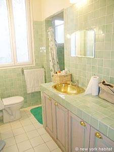 Paris 2 Bedrooms apartment bathroom 1 photo 29