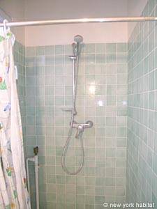 Paris 2 Bedrooms apartment bathroom 1 photo 31
