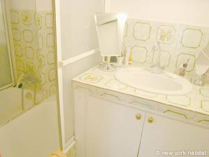 Paris Alcove Studio - Duplex apartment - bathroom 1 (PA-2292) photo 2 of 2