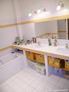 Par&iacute;s 2 Dormitorios alojamiento ba&ntilde;o 1 photo 3