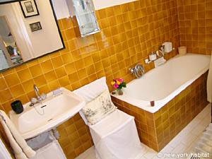 Paris Studio/T1 logements location appartements - salle d'eau 1 (PA-2340) photo 2 de 8