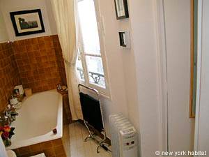 Paris Studio/T1 logements location appartements - salle d'eau 1 (PA-2340) photo 3 de 8