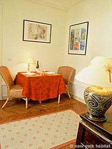 Paris 2 Zimmer ferienwohnung - wohnzimmer (PA-2343) photo 3 von 4