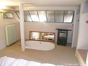 Paris 2 Bedroom accommodation - bathroom 1 (PA-2365) photo 1 of 4