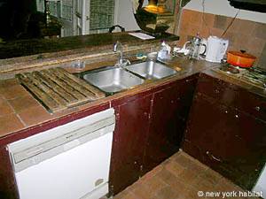 Paris 2 Bedroom accommodation - kitchen (PA-2365) photo 4 of 5