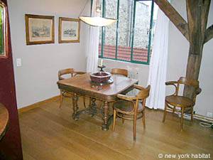 Paris 2 Bedroom accommodation - living room (PA-2365) photo 8 of 8