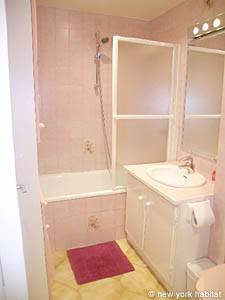 Par&iacute;s 1 Dormitorio apartamento - ba&ntilde;o (PA-2366) photo 1 de 5
