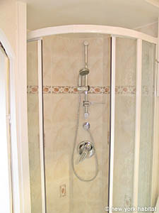 Paris 1 Bedroom apartment - bathroom (PA-2374) photo 4 of 5