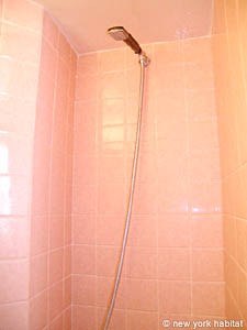 Paris T4 logements location appartements - salle d'eau 2 (PA-2388) photo 2 de 3