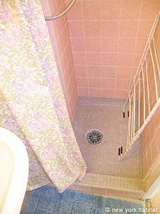 Paris T4 logements location appartements - salle d'eau 2 (PA-2388) photo 3 de 3