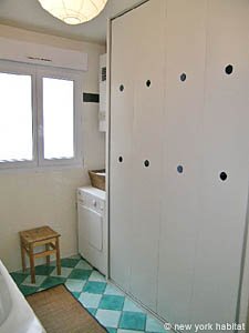 Paris 2 Bedroom accommodation - bathroom 1 (PA-2393) photo 4 of 5