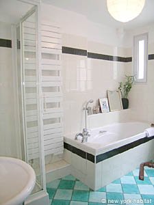 Paris 2 Bedroom accommodation - bathroom 1 (PA-2393) photo 2 of 5