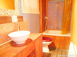 Paris Studio T1 appartement location vacances - salle d'eau (PA-2395) photo 1 sur 4