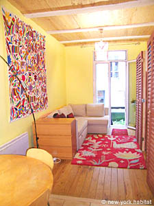 Paris Studio T1 appartement location vacances - s&eacute;jour (PA-2395) photo 2 sur 9