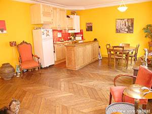 Paris 3 Bedrooms accommodation living room photo 7