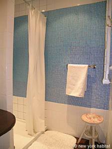 Paris 1 Bedroom apartment - bathroom 1 (PA-2450) photo 3 of 6