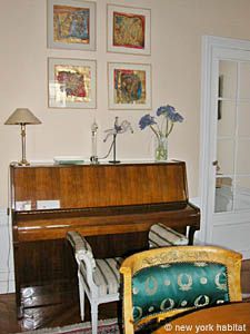Paris 3 Bedroom accommodation - living room (PA-2459) photo 16 of 29
