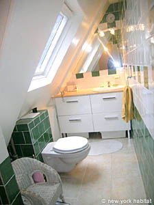 Paris T3 appartements location vacances - salle d'eau 2 (PA-2461) photo 1 de 5