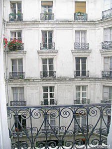 Paris T2 appartements location vacances - chambre (PA-2469) photo 4 de 6