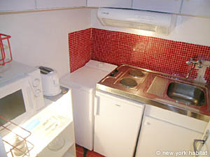 Paris T2 appartements location vacances - cuisine (PA-2469) photo 2 de 4