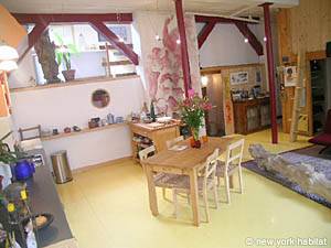 Paris T4 - Loft logement location appartement - s&eacute;jour (PA-2472) photo 2 sur 6
